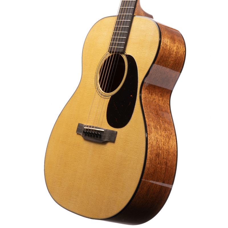 Martin 000-18 Acoustic Guitar, Sitka Spruce Top, Mahogany Back/Sides, Natural