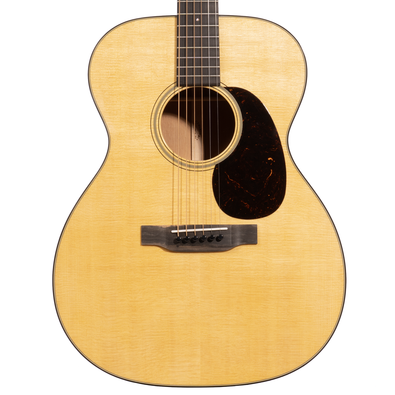 Martin 000-18 Acoustic Guitar, Sitka Spruce Top, Mahogany Back/Sides, Natural