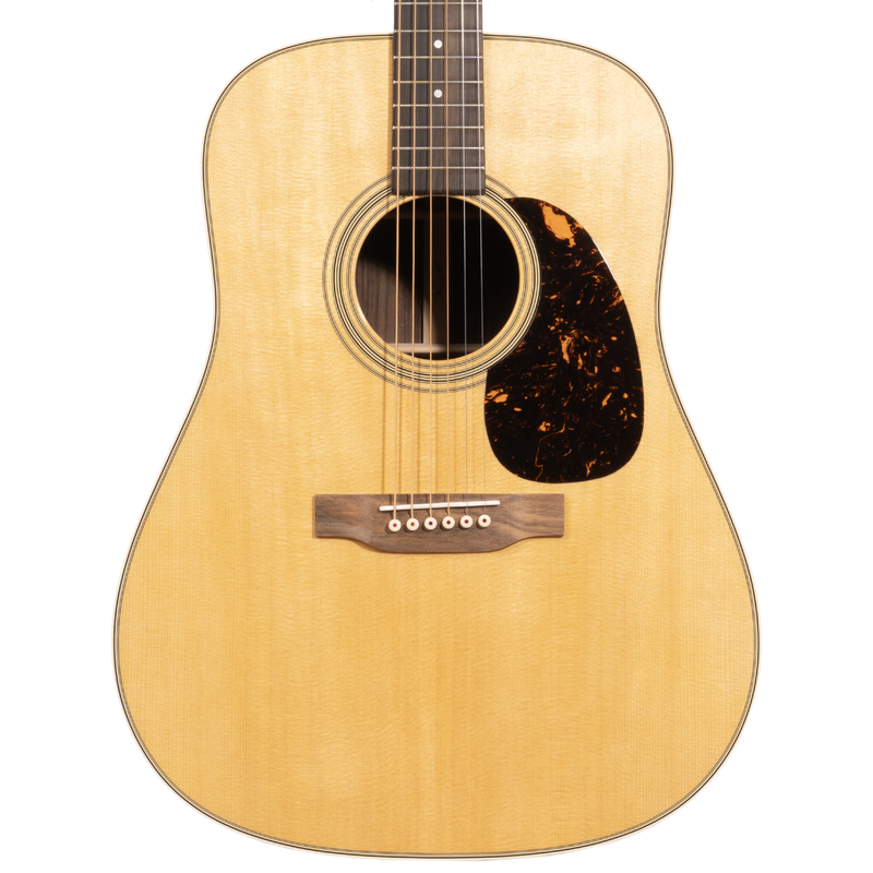 Martin D-28 Standard Acoustic Guitar, Spruce Top, Natural w/ Hardshell Case