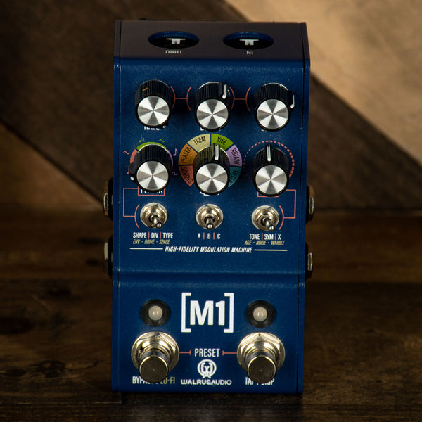 Walrus Audio Mako Series M1 High-Fidelity Modulation Machine Effect Pe