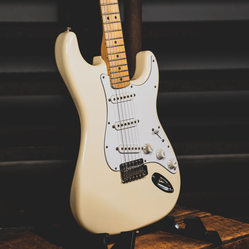 Fender 2008 Standard Stratocaster, Olympic White - Used