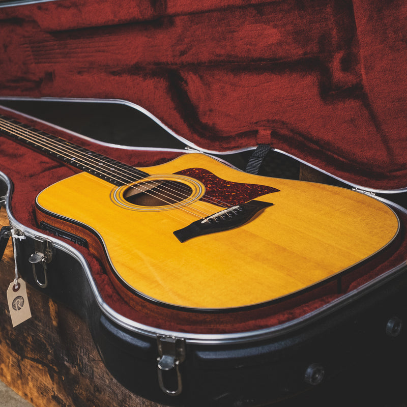 Taylor 1999 310-CE Acoustic Guitar, Natural With OHSC - Used