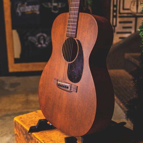 Martin Guitars - 000-15M Solid Mahogany Acoustic Guitar